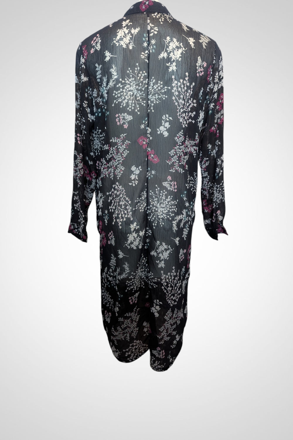 Chemise longue Cache Cache noire transparente motif floral fendue
