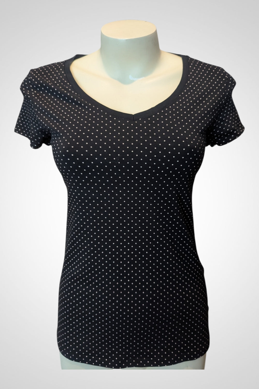T-shirt C&A noir à pois blancs col V S