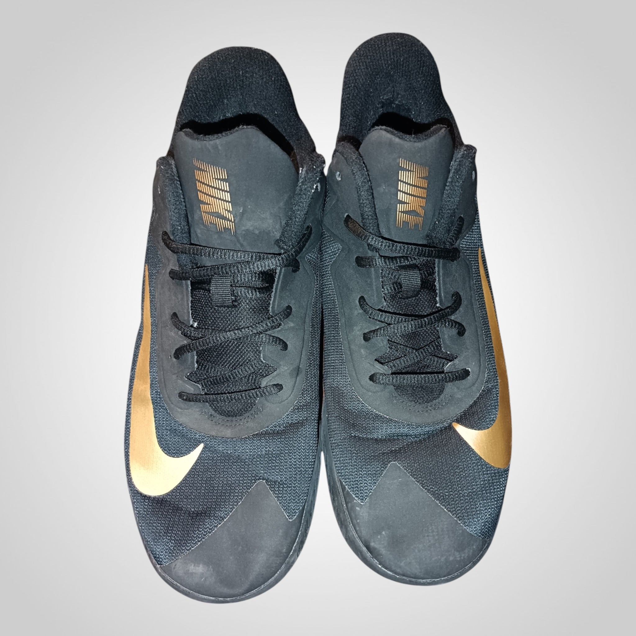 Baskets Nike Pointure 44 Noir Doré Lacets Sneakers Mixte