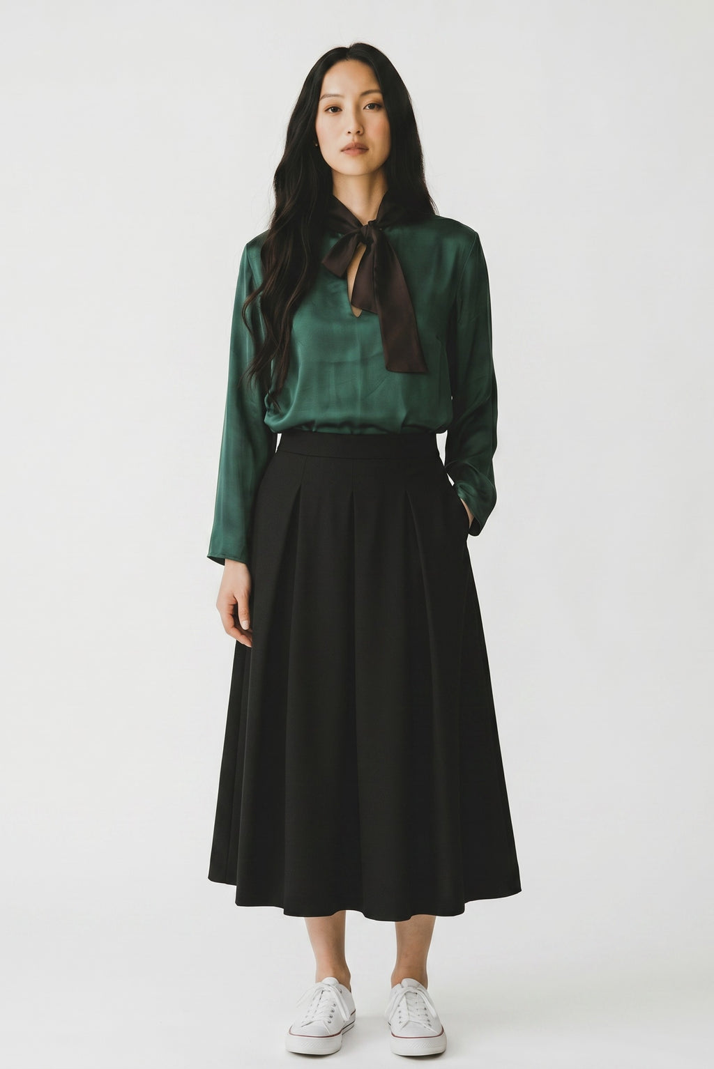 Blouse femme Collection IRL verte fluide effet satiné avec détail nœud noir taille L
