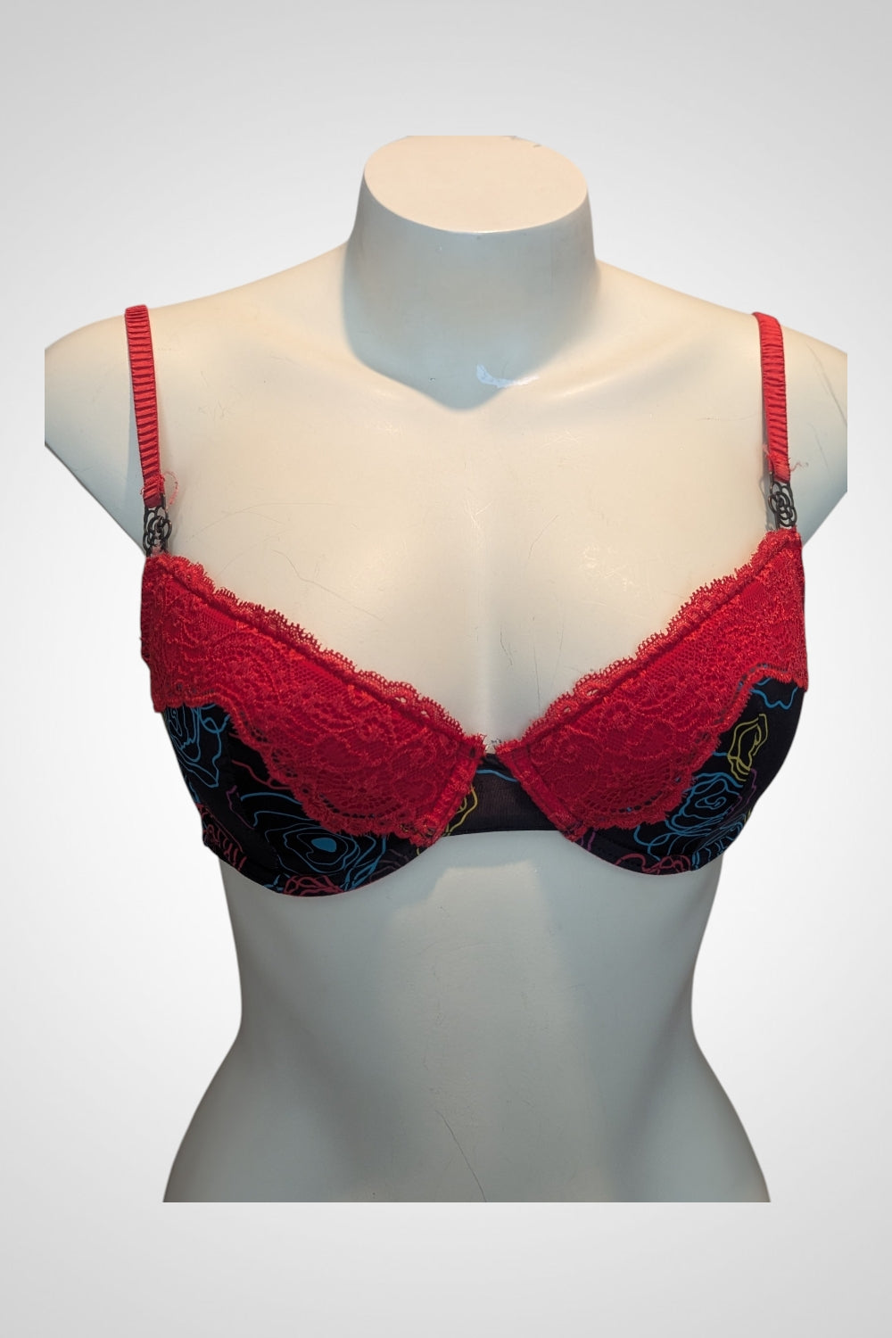 Soutien-gorge Charlott' noir et rouge 90B