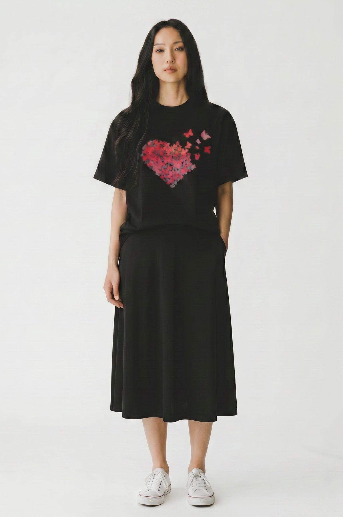 T-shirt Shein noir papillons cœur rouge L