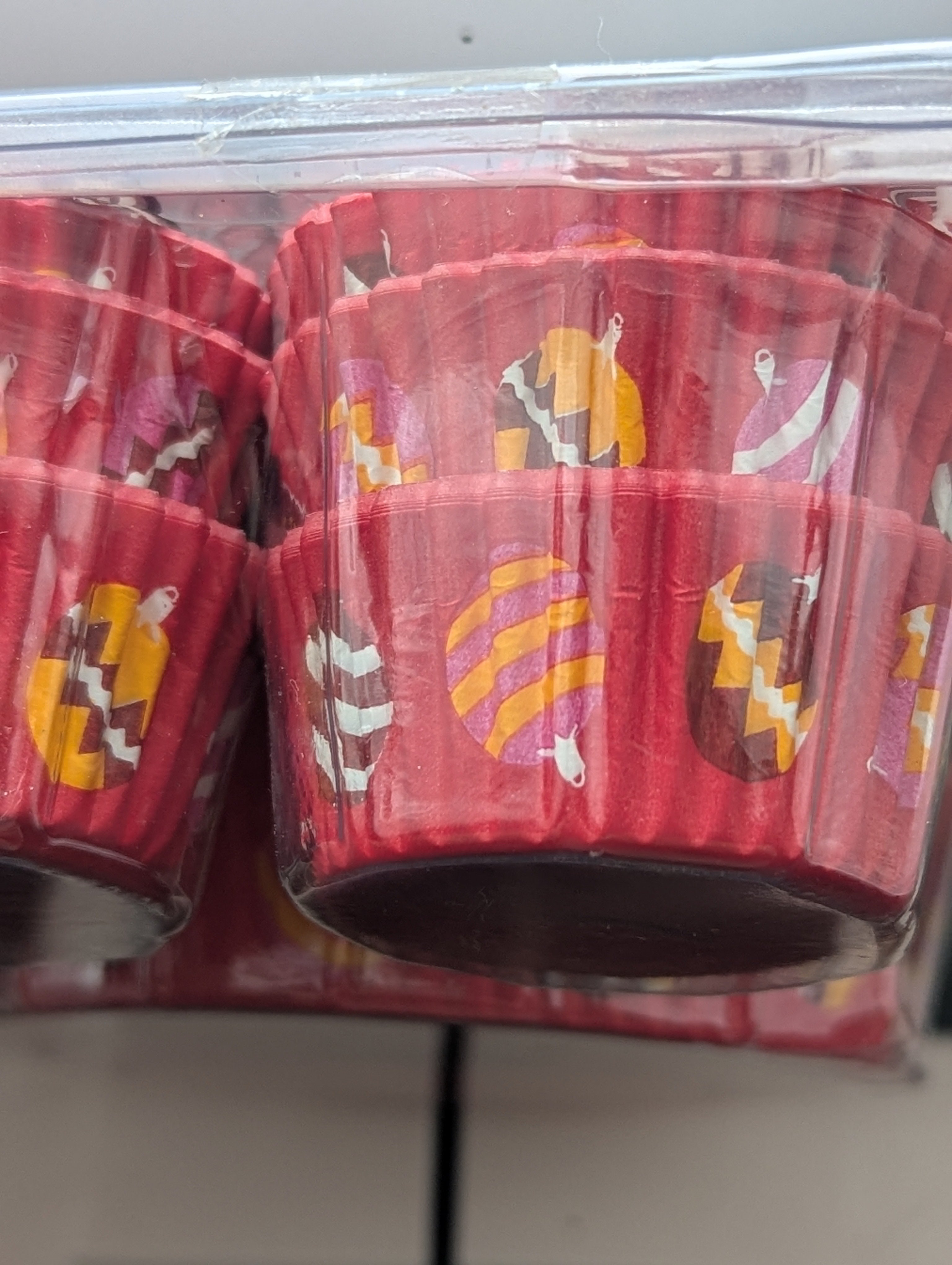 Lot moules gâteaux papier 10 blancs bleus + boîte Ikea 200 rouges neufs