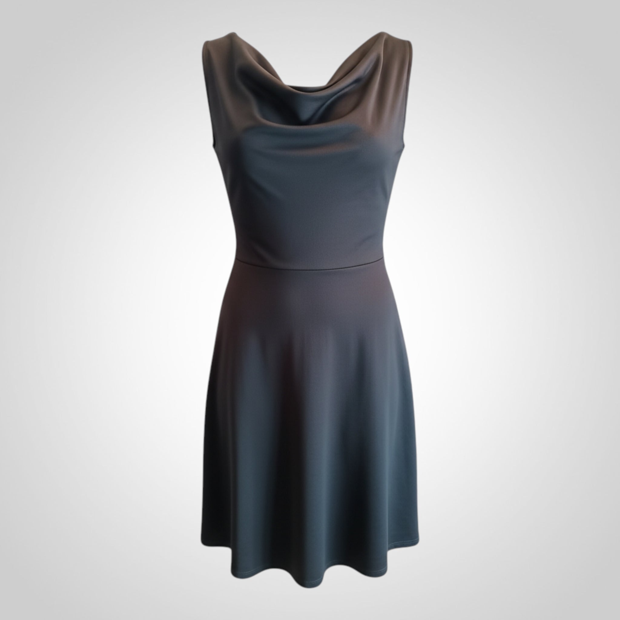 Robe Courte Pur et Simple 42 Noire Broderie Dos Chic Été