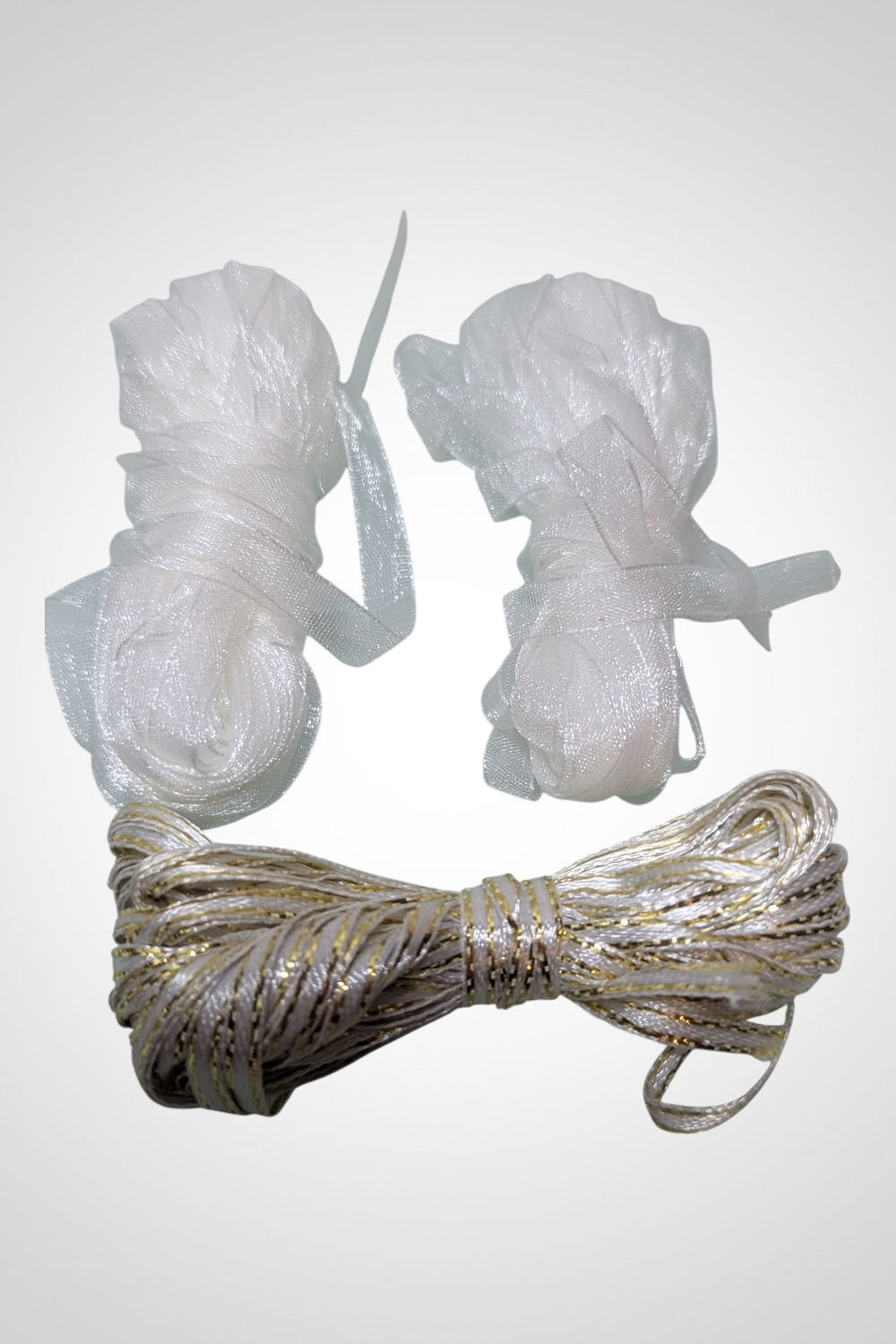 Lot décorations 2 rubans blancs + 1 ruban blanc doré + 15 mini pinces bois