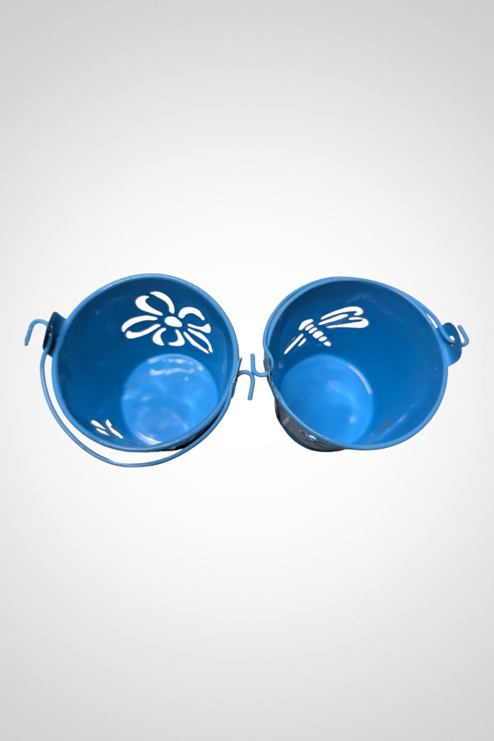 Petit seau décoratif métal bleu 7 x 7 cm motifs découpés anse