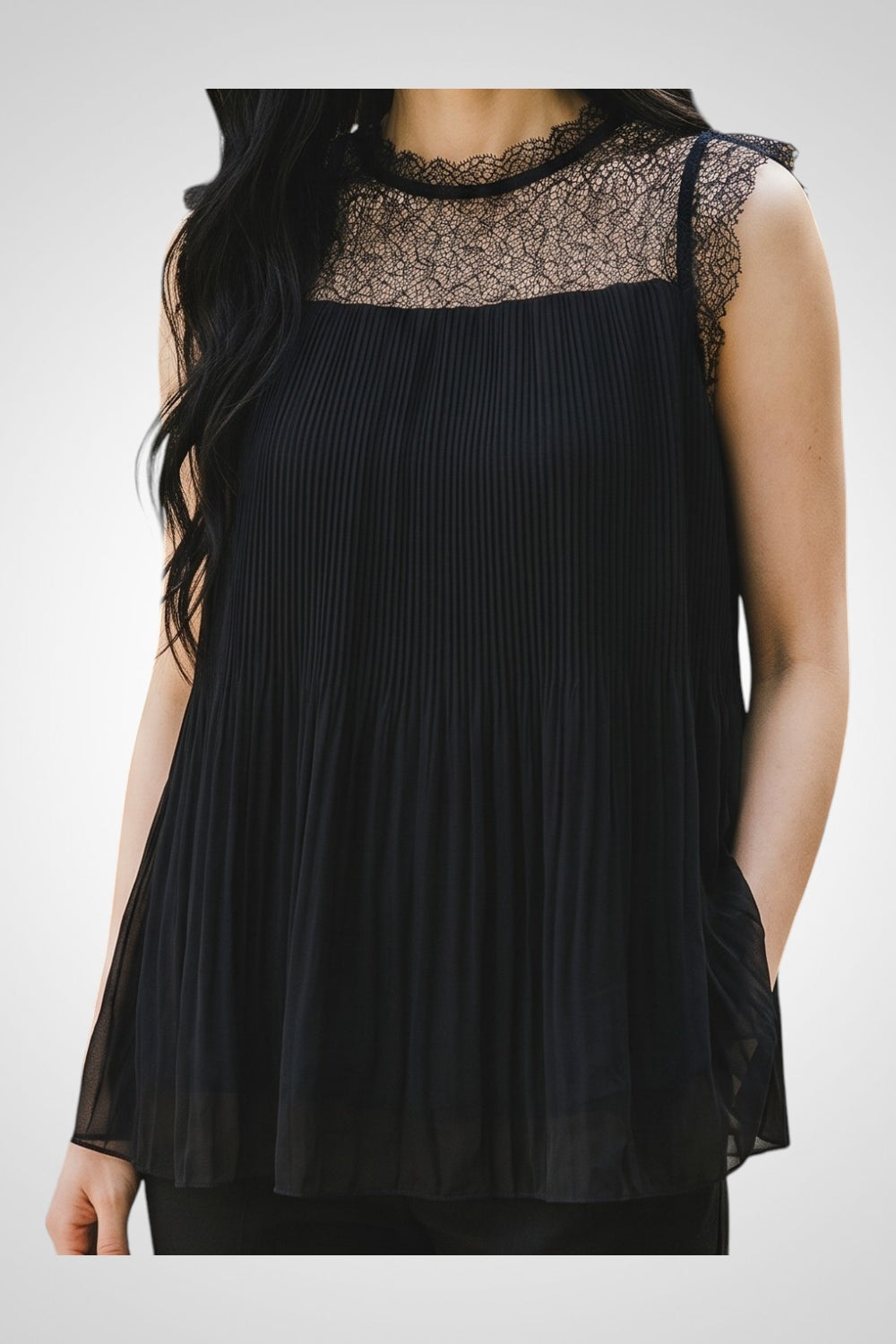 Blouse débardeur Camaïeu beige dentelle épaules plissée