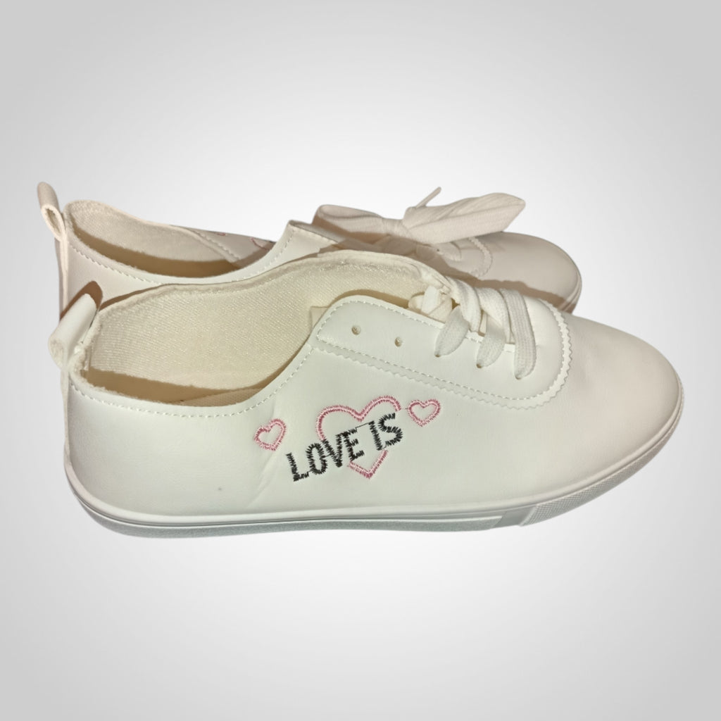 Baskets femme Pointure 39 blanches légères motifs cœur love is