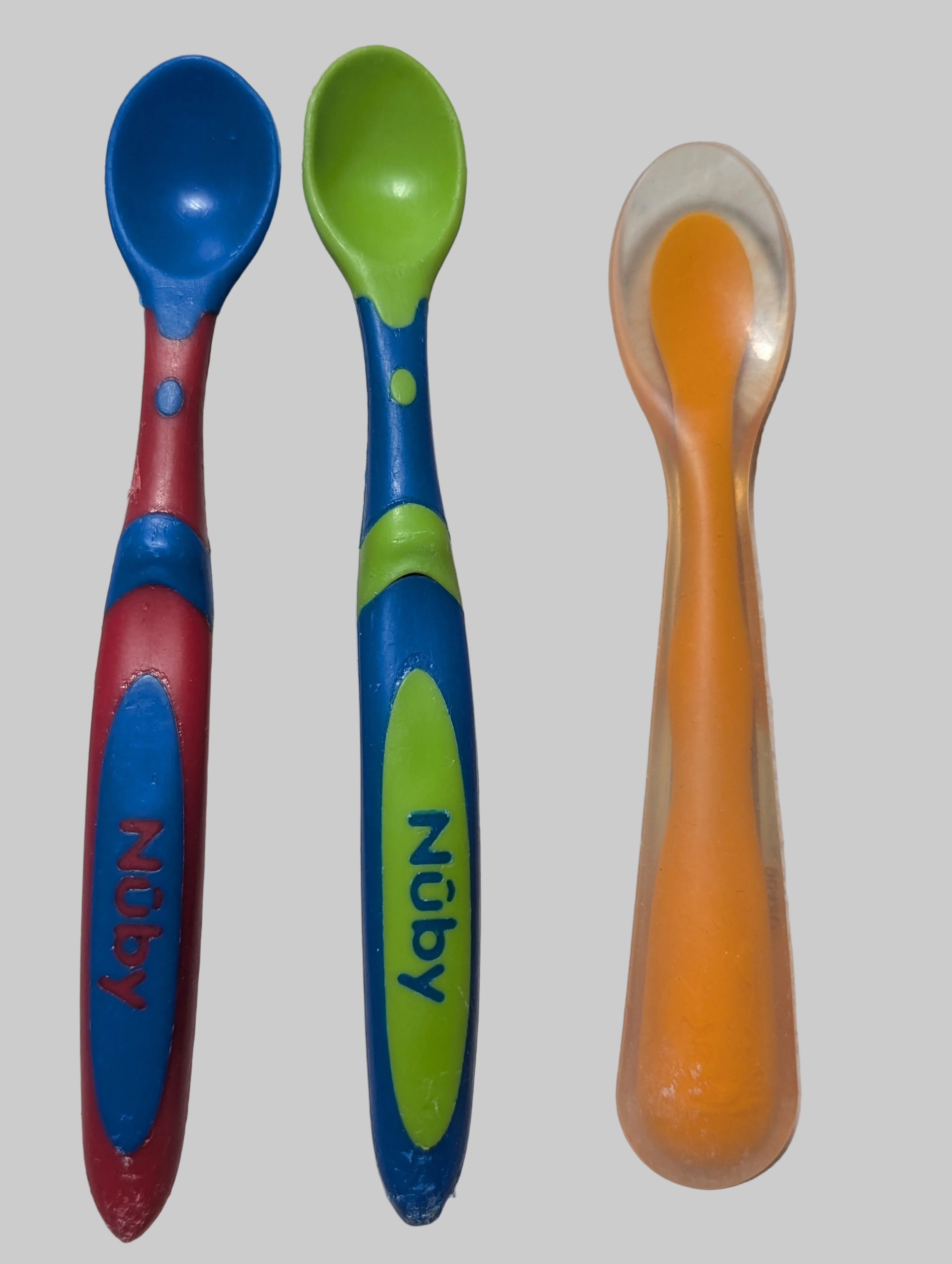 Lot 3 cuillères plastique Nuby + 3 fourchettes plastique différentes couleurs