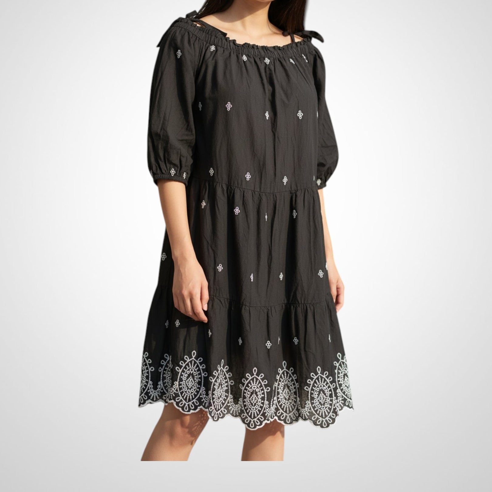 Robe H&M Taille L Broderie Anglaise Fluide Elégante