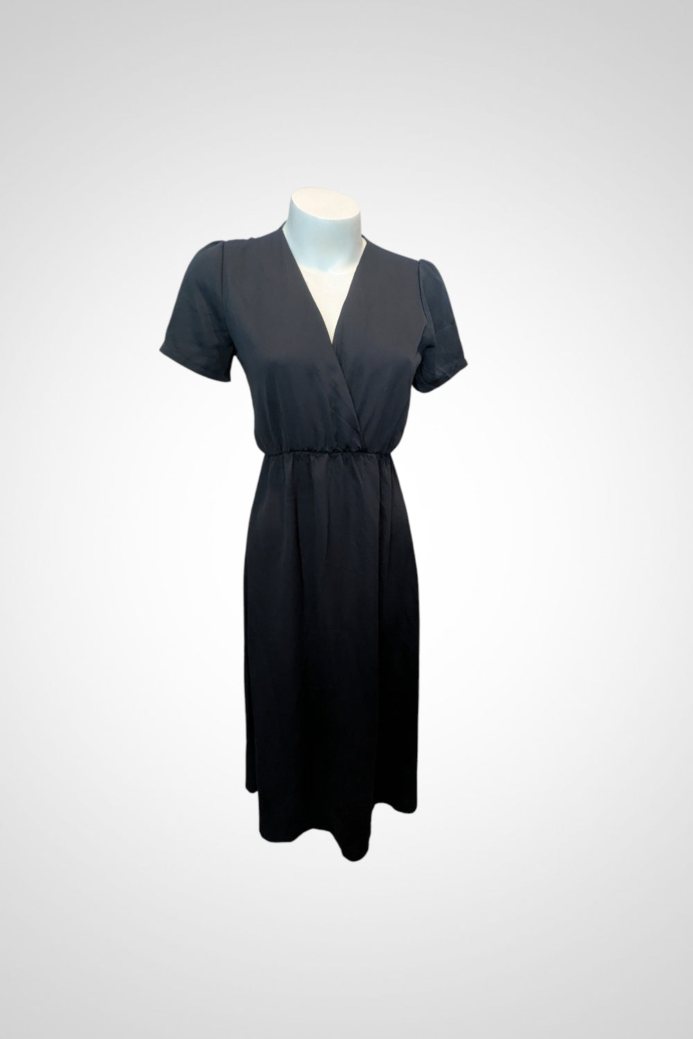 Robe Rue des Abbesses Paris noire modèle Noémie M