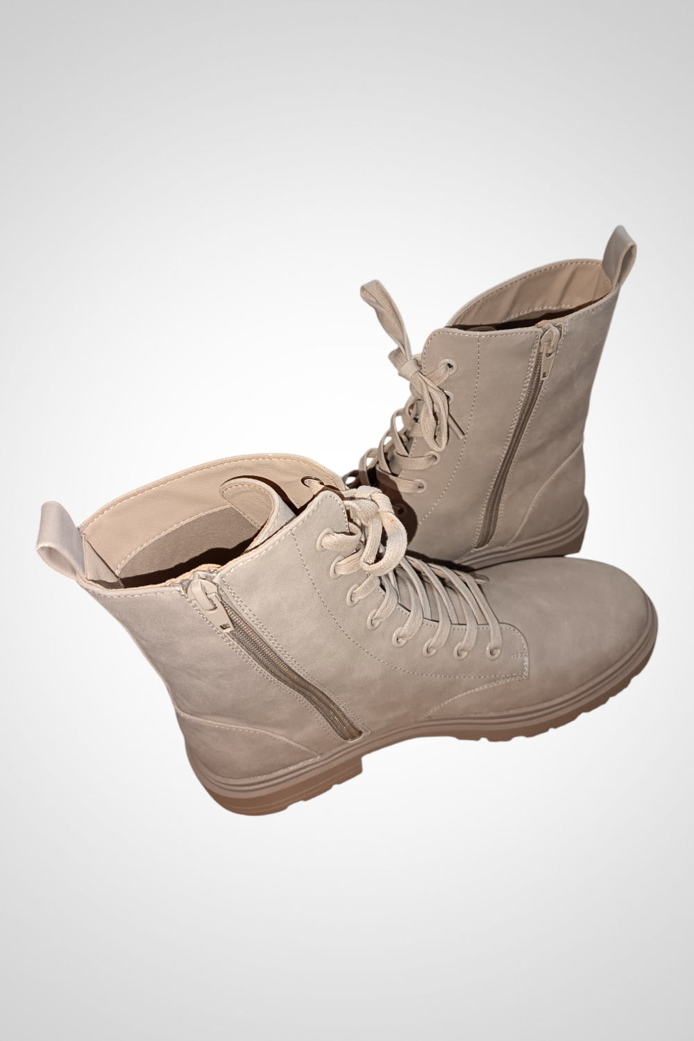 Bottines Kiabi beige à lacets et fermeture pointure 42 neuves sans étiquette