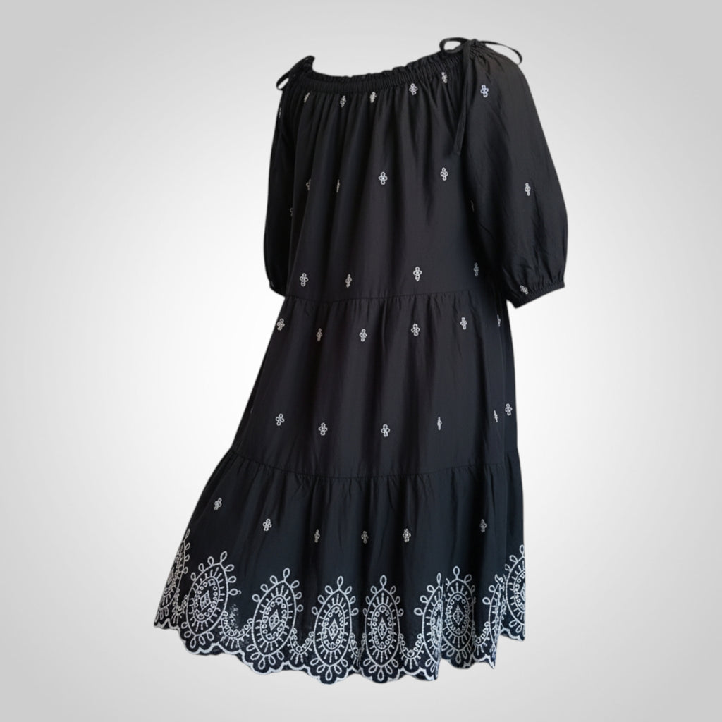 Robe H&M Taille L Broderie Anglaise Fluide Elégante