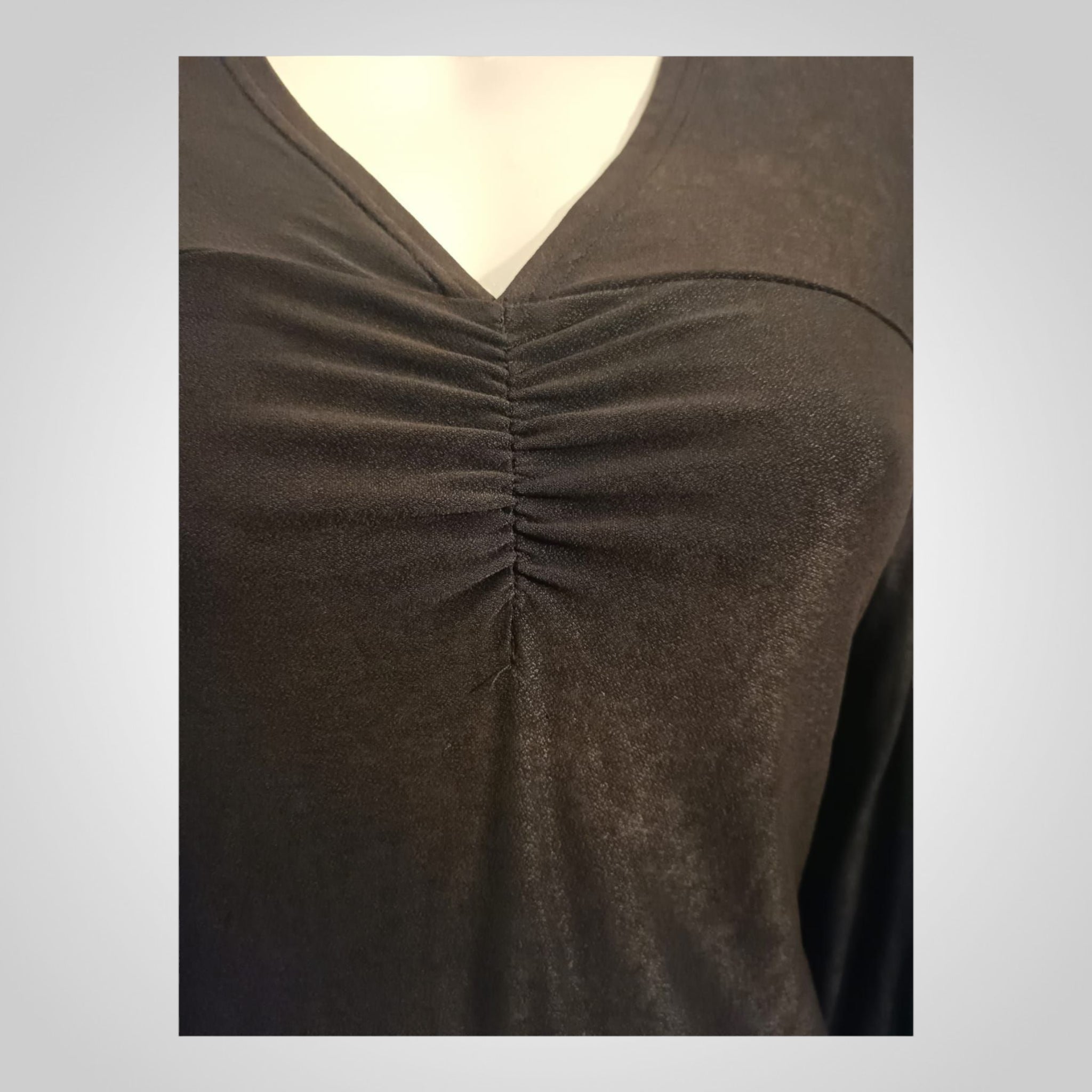Top Sélectif Taille Non Indiquée Noir Col V Moulant