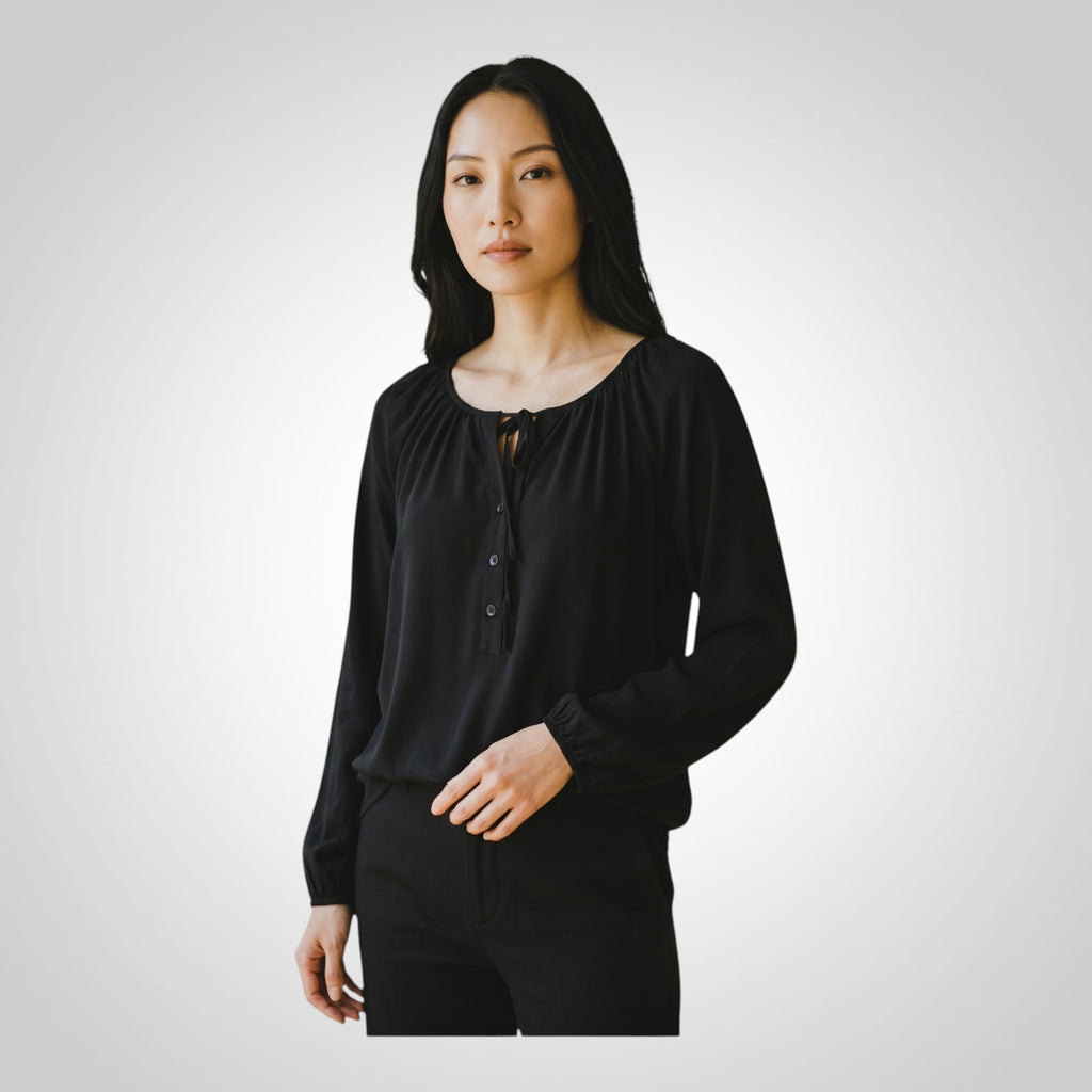 Blouse femme Petite Femme noire fluide élégante taille 40