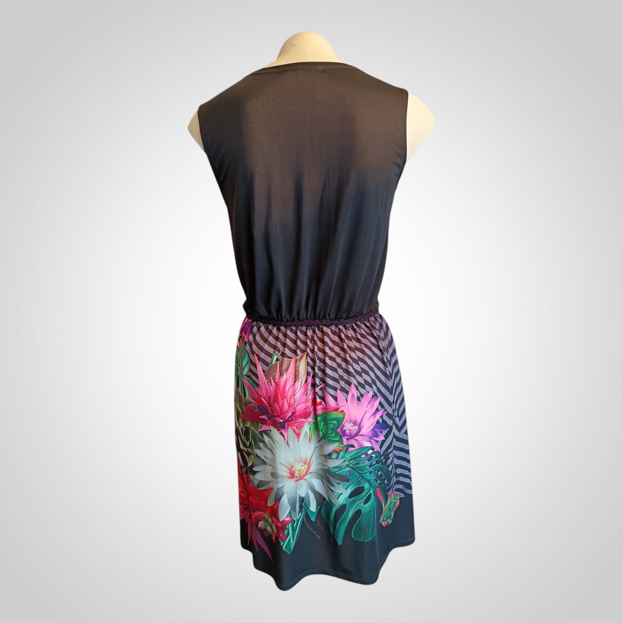 Robe Smash Taille S Noire Florale Portefeuille