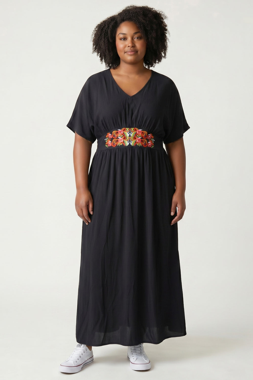 Robe femme Shein longue noire brodée élégante taille L