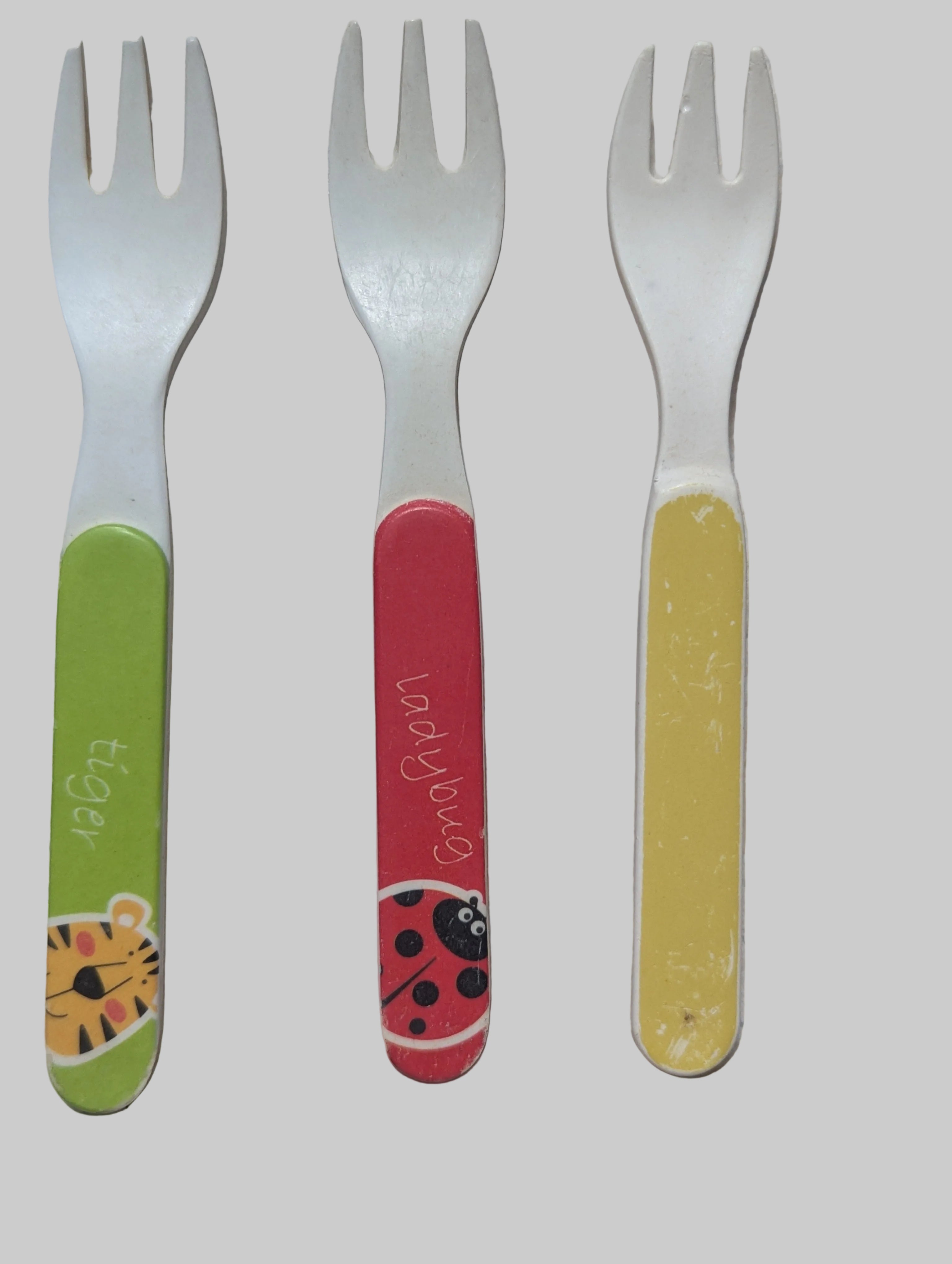 Lot 3 cuillères plastique Nuby + 3 fourchettes plastique différentes couleurs