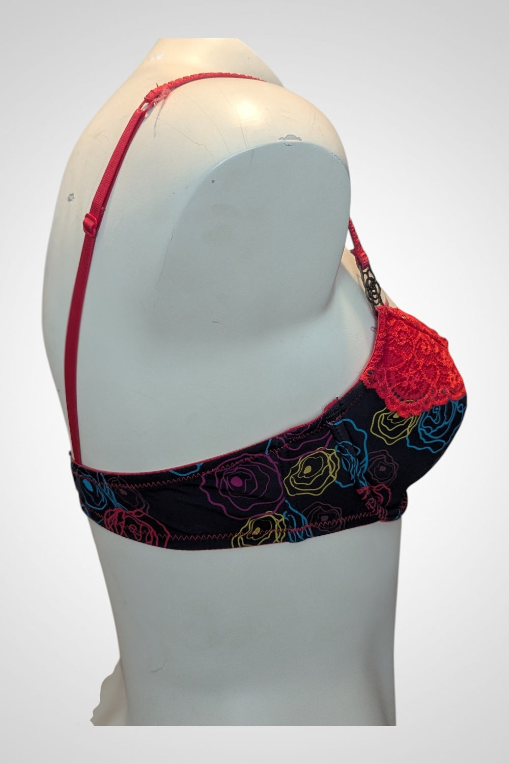 Soutien-gorge Charlott' noir et rouge 90B