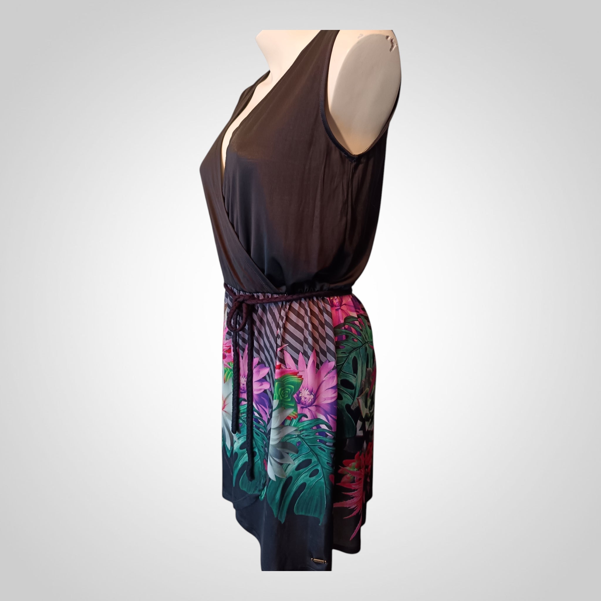 Robe Smash Taille S Noire Florale Portefeuille
